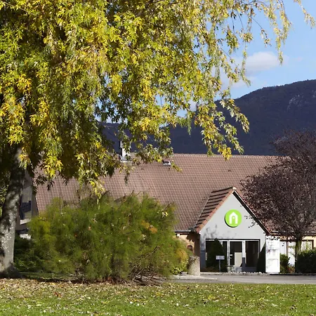 Campanile Grenoble Nord - Hotel