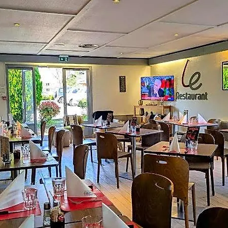 Hotel Campanile Grenoble Nord - 3*