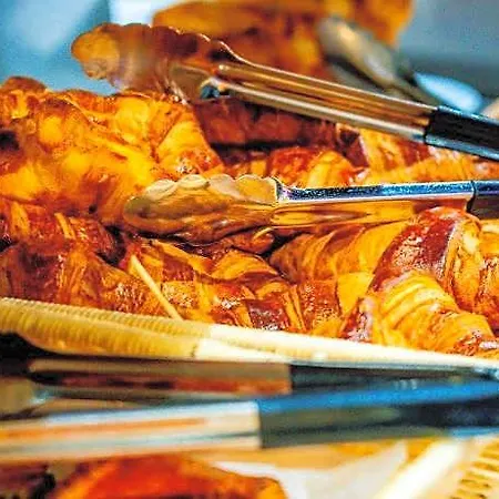 Campanile Grenoble Nord - 호텔 3*
